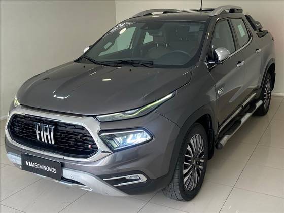 FIAT TORO 2.0 16V TURBO DIESEL RANCH 4WD AT9 FIAT TORO 2.0 16V TURBO DIESEL RANCH 4WD AT9